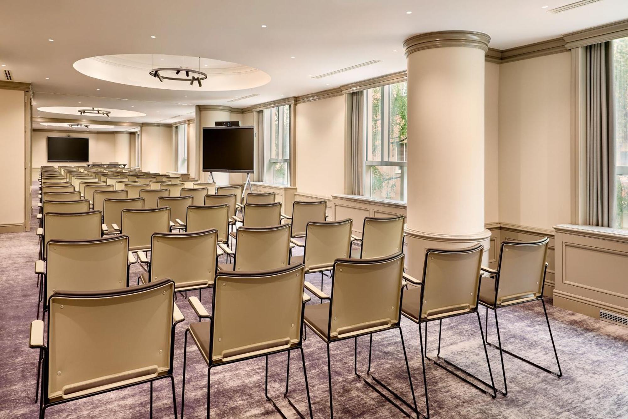 โรงแรมเชอราตัน ซาเกรบ ซาเกร็บ ภายนอก รูปภาพ Meeting room